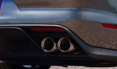 Passenger side exhaust tips