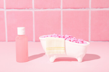 Decorative bath with wax granules for depilation