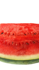 Corte de melancia apresentando sua polpa vermelha e casca verde.