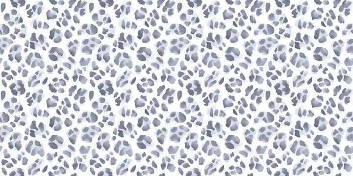 a seamless light gray leopard print pattern on a white background, in a watercolor, hand-drawn style