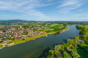 Die Donau bei Niederalteich in der Region Donau-Wald, Blick Donau-abwärts