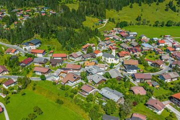 Ausblick auf Vorderhornbach im Bezirk Reutte in Tirol
