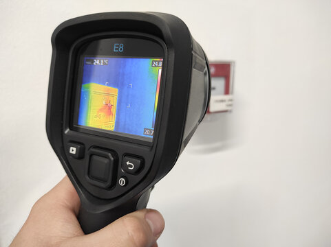 Inspection with a building thermal imager. Industrial thermal imager.