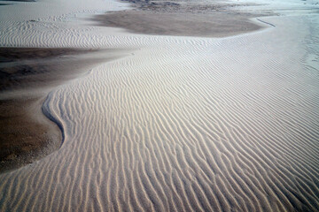Słowiński Park Narodowy jest położony w środkowej części polskiego wybrzeża. Jest położony w środkowej części polskiego wybrzeża. Charakterystycznym elementem parku jest wydmowy pas mierzei z ruchomym © JDziedzic