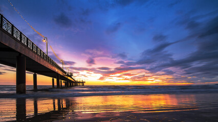 Obraz premium sunset over the bridge