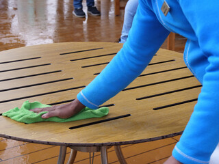 Fotoeindruecke zum Thema Kreuzfahrt auf einem Kreuzfahrtschiff mit lebendigem Bordleben.