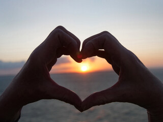 Fotoeindruecke zum Thema Kreuzfahrt auf einem Kreuzfahrtschiff mit lebendigem Bordleben.