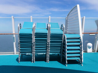 Fotoeindruecke zum Thema Kreuzfahrt auf einem Kreuzfahrtschiff mit lebendigem Bordleben.