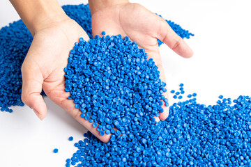 Blue plastic grain, plastic polymer granules,hand hold Polymer pellets, Raw materials for making water pipes, Plastics from petrochemicals and compound extrusion, resin from plant polyethylene.