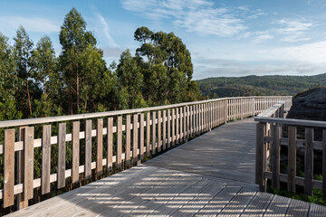 Miradouro do Coto das Forcadas, uma janela para a natureza no parque florestal da Fracha em Espanha