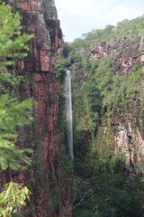 cachoeira dos macacos em vila bela da santíssima trindade, mato grosso 