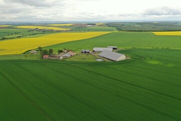 Ferme équipée avec des panneaux photovoltaïque