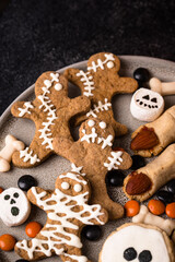 Halloween scary gingerbread cookies for party