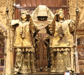 Kings holding the coffin of christopher columbus in seville cathedral