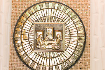 altar de igreja cruz