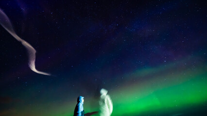 Obraz premium アイスランドのレイキャビクで見たオーロラ