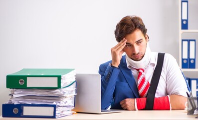 Injured employee working in the office