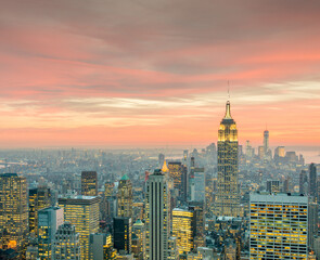 Obraz premium Night view of New York Manhattan during sunset