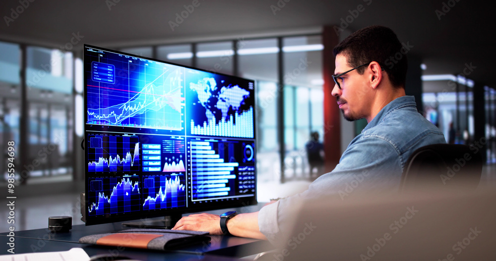 Leinwandbilder data analyst using data analytics kpi