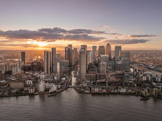 Obraz premium Canary Wharf at sunset from the air.