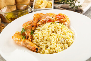 Italian pasta Orzo with prawn