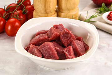 Raw beef cubes for cooking
