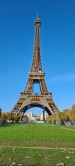 Fototapeta premium Eiffel Tower in Paris, France