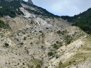 Stovžje landslide, Log pod Mangartom (Triglav National Park, Slovenia) - Erdrutsch in Stovzje...