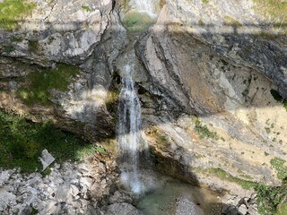 Waterfall Mangart or Mangartski waterfall, Log pod Mangartom (Triglav National Park, Slovenia) - Wasserfall Mangart oder Mangartfall (Triglav-Nationalpark) - Mangartski slap (Triglavski narodni park)