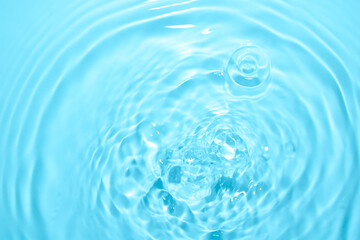 The surface of the water is transparent blue.