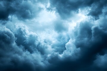 Obraz premium Dramatic Stormy Sky with Dark Ominous Clouds Overhead Preparing for Intense Weather