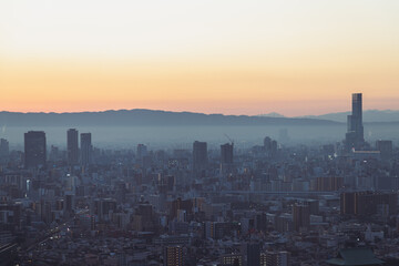 展望台から見えた早朝の大阪の都市風景