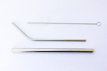 Stainless steel straws are reusable drinking utensils designed as an eco-friendly alternative to single-use plastic straws. This material is known for its durability, resistance to rust and corrosion,