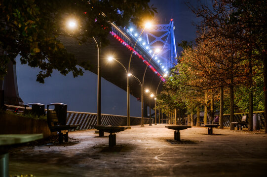 Ben Franklin Bridge at night