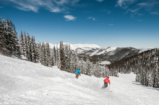 A couple of friends skiing Monarch mountain resort