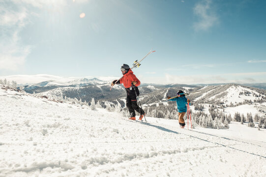 A couple of friends skiing Monarch mountain resort