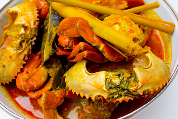 Boiled crab cooked with curry sauce. This boiled crab tastes very delicious, with the original curry sauce recipe, making this dish taste very authentic.