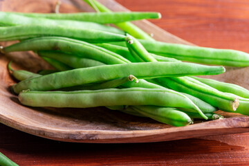 Raw green beans