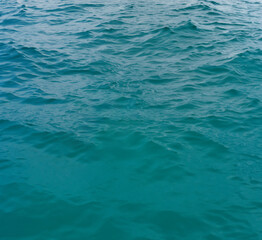 Water surfaces with patterns