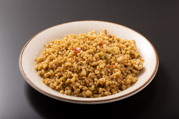 ［トルコ料理］ブルグルピラフ（挽き割り小麦のピラフ）