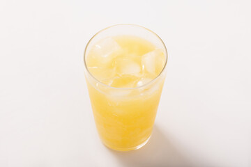 炭酸オレンジジュース
