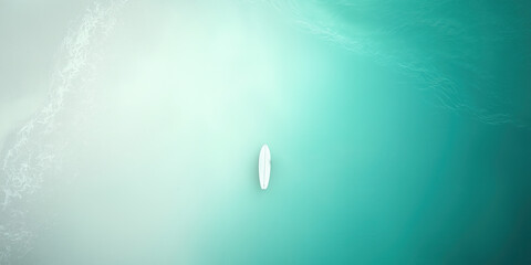 Strand mit Surfboard