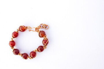 Elegant Accessory: A bead bracelet is a versatile accessory that can be worn with a variety of outfits, from casual to formal.