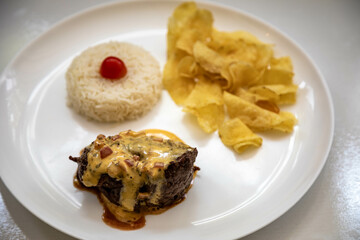 Classic fillet of beef with bernaise sauce