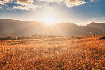 coucher du soleil sur le Jura depuis le Mont Mourex