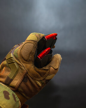 holding pistol clips
