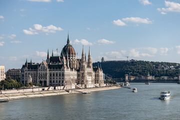 Obraz premium Beautiful Danube embankments in the very center of Budapest