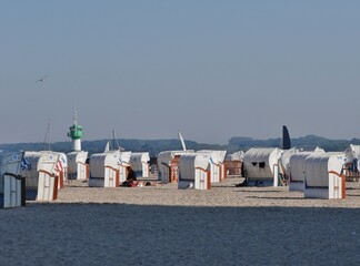 Strandkörbe am Ostseestrand von Travemünde
