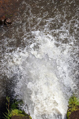 Agua corriendo