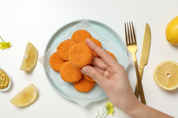 Fried mozzarella in a bowl with fresh lemon